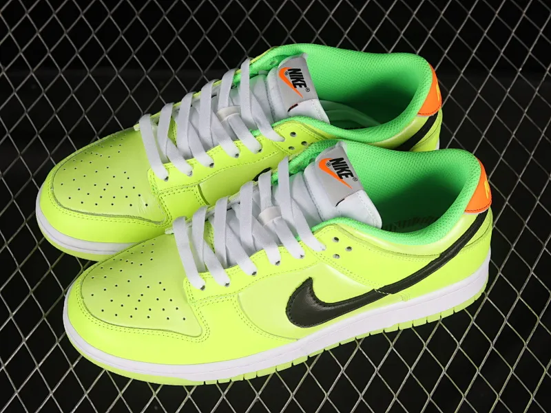 All categories Nk SB Dunk series Nk SB Dunk Low low-top sneakers Nk Dunk Low "Glow In The Dark" fluorescent green SB low-top sports and leisure sneakers FJ4610-702